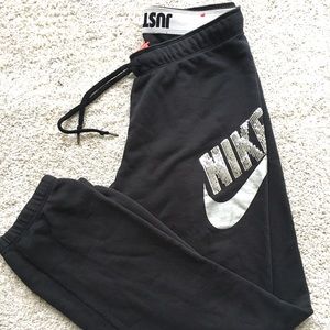 Black Nike Sweatpants